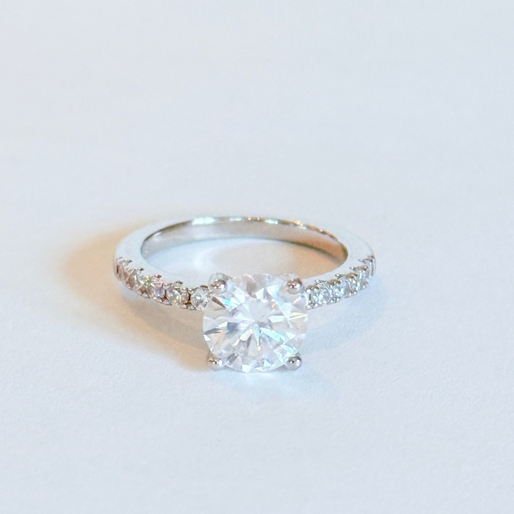 Elegant Silver Diamond Ring